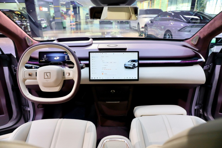 极氪 极氪X 2024 汽车图片 #18