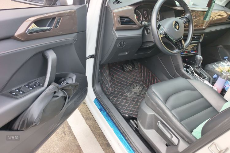 Volkswagen Tharu 2020 car image #18