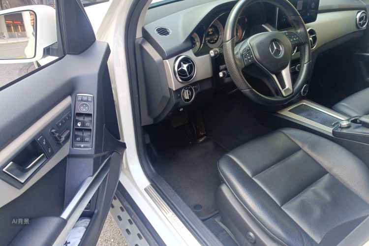 Mercedes-Benz GLK Class 2014 car image #18