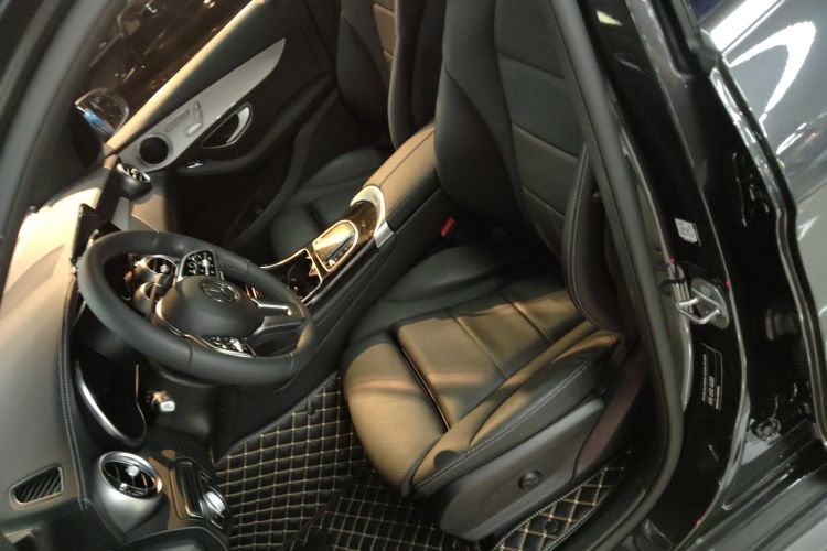 Mercedes-Benz GLC Class 2022 car image #18