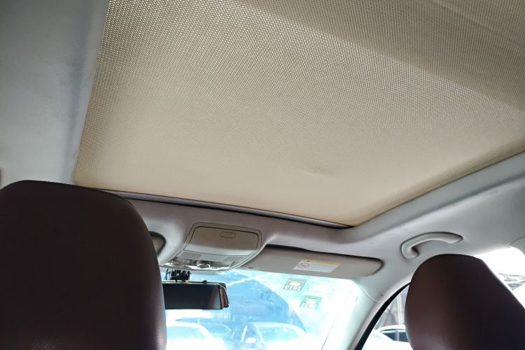 Volkswagen Tiguan 2015 car image #18