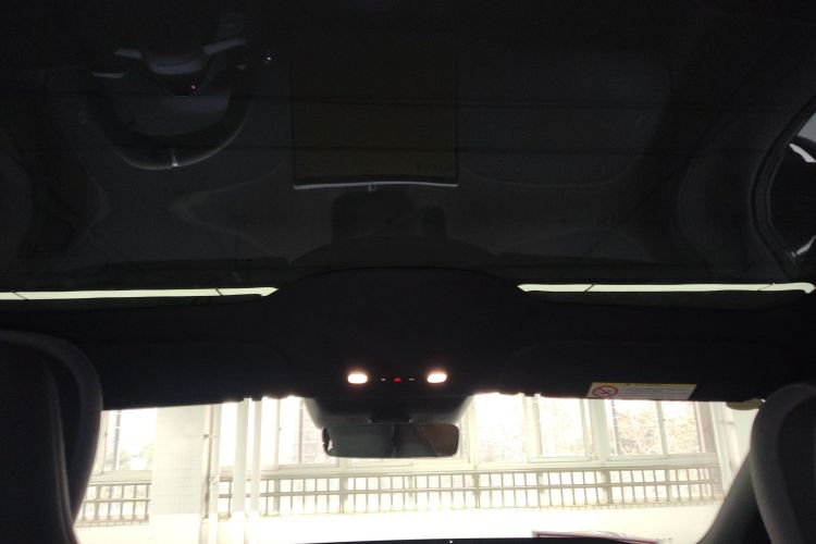 MI YU7 2025 immagine di auto #18