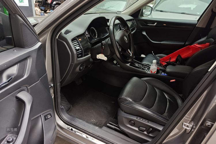 Skoda Kodiaq 2018 imagem de carro #18