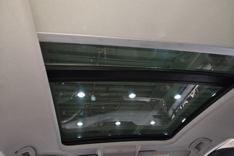 Volkswagen Tiguan L New Energy 2021 immagine di auto #18