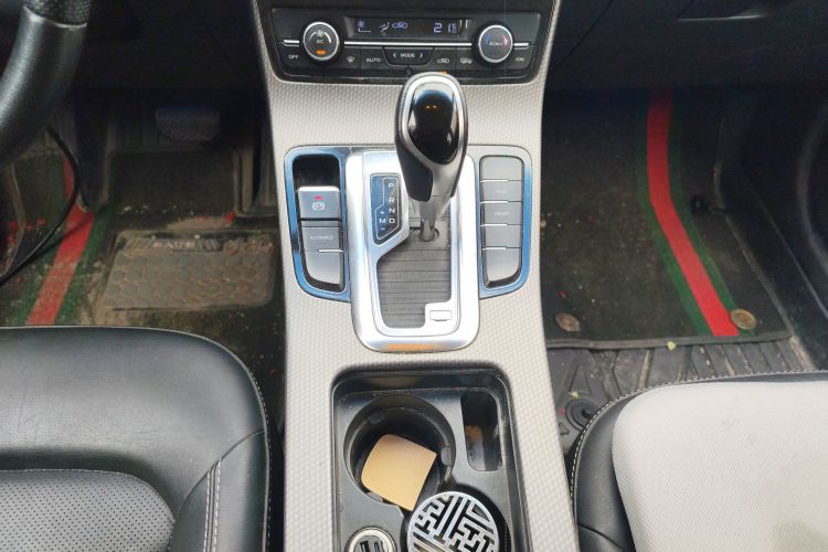 GEELY Emgrand GS 2016 car image #18