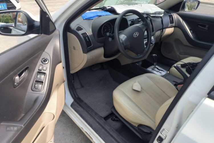 Hyundai Elantra HD 2014 immagine di auto #18