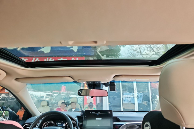 Toyota Camry 2023 immagine di auto #18