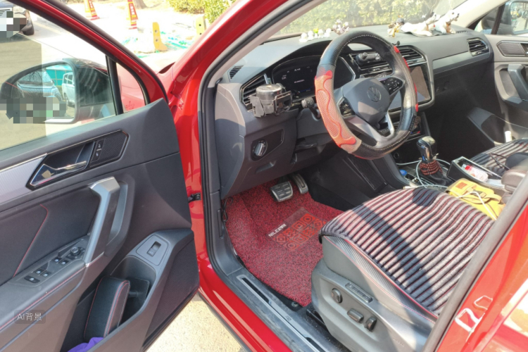 Volkswagen Tiguan X 2021 immagine di auto #18