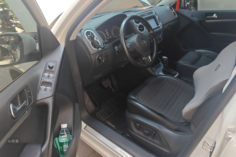 Volkswagen Tiguan 2015 car image #18