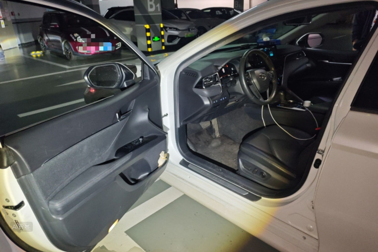 Toyota Camry 2021 car image #18