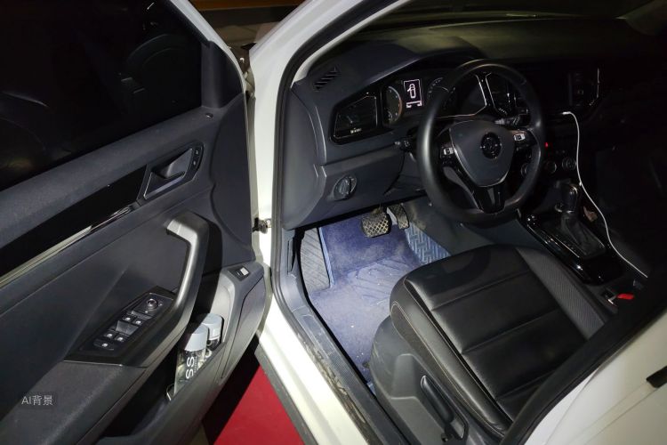 T-Roc 2019 car image #18