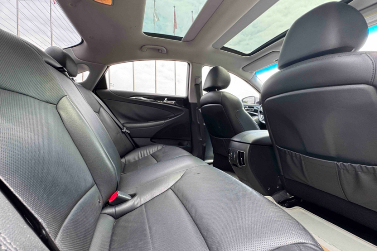 Hyundai Sonata 2015 car image #18