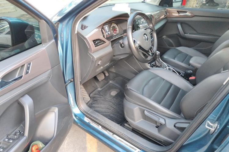 Volkswagen Tharu 2019 car image #18