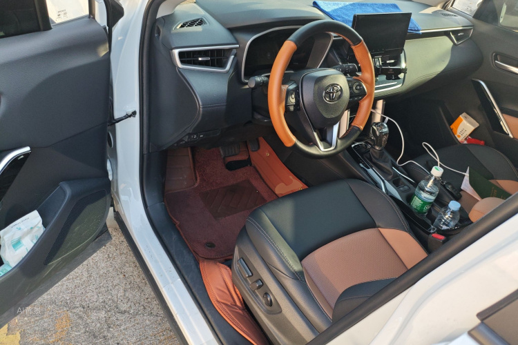 Toyota Frontlander 2023 car image #18