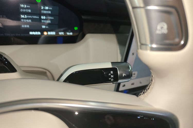 极氪 极氪9X 2026 汽车图片 #18