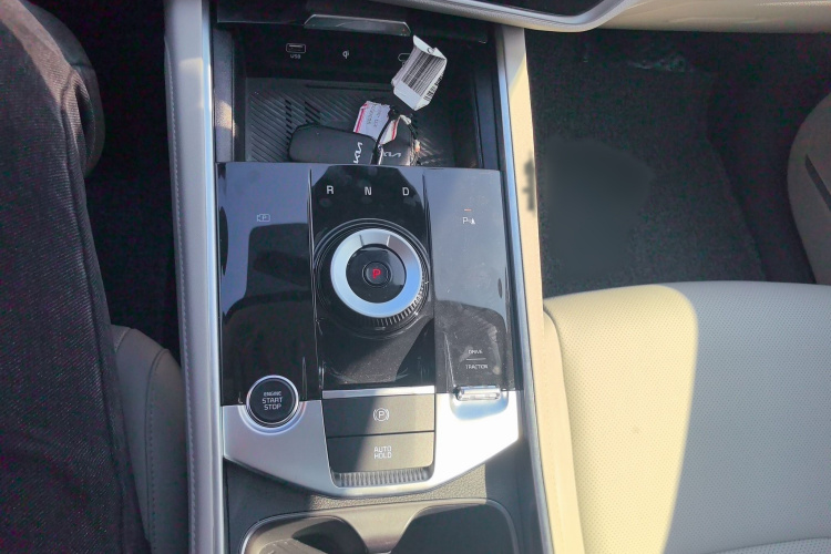 起亚 狮铂拓界 2026 汽车图片 #18