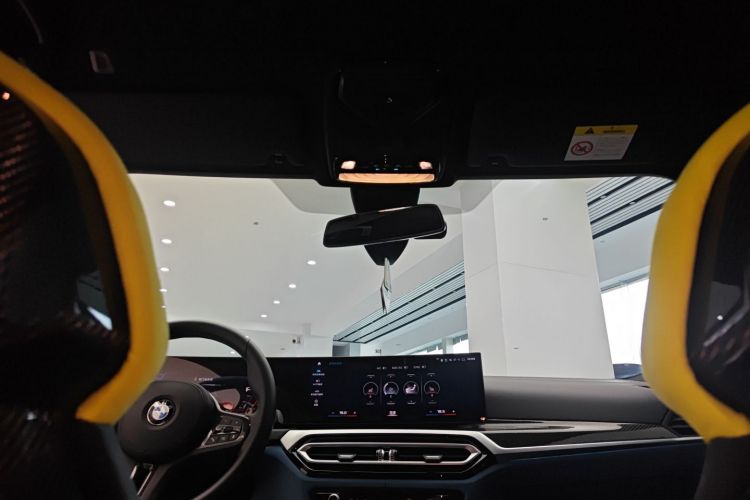 BMW M3 2024 immagine di auto #18