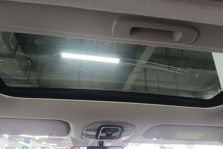 Hyundai Elantra 2024 immagine di auto #18