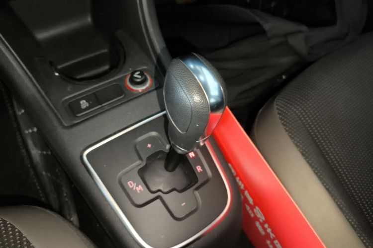 Volkswagen up! 2016 car image #18