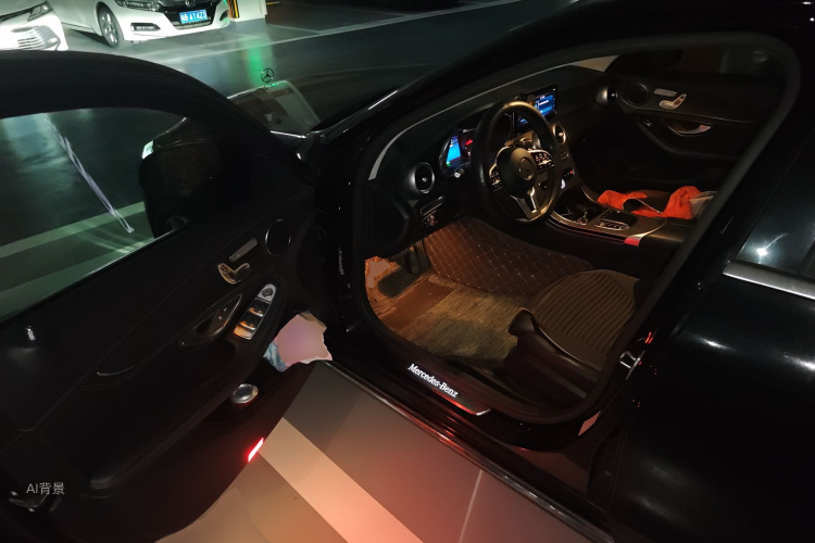 Mercedes-Benz C Class 2019 car image #18