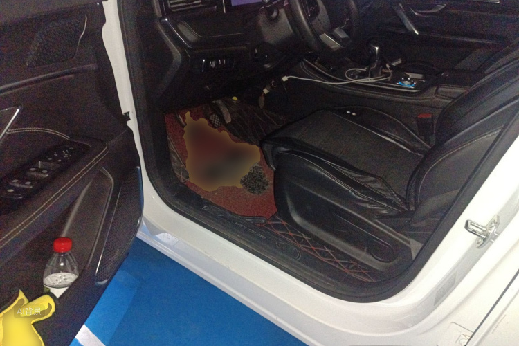 X70 PLUS 2022 car image #18
