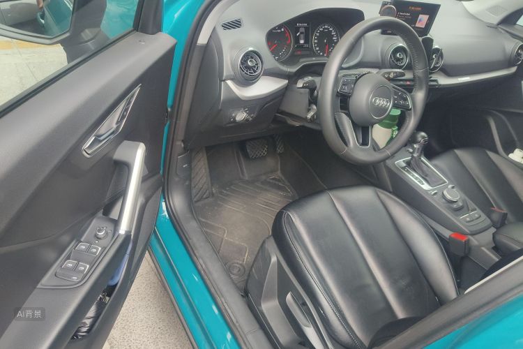 Q2L 2020 car image #18