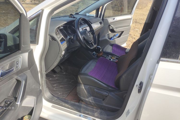 Volkswagen Touran 2018 immagine di auto #18