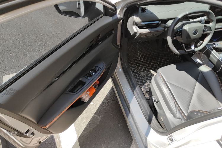 Changan UNI-V 2022 immagine di auto #18