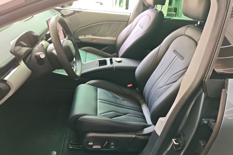 极氪 极氪007 2024 汽车图片 #18