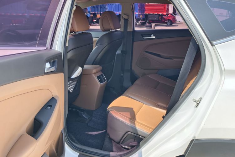 Hyundai Tucson 2017 صورة سيارة #18