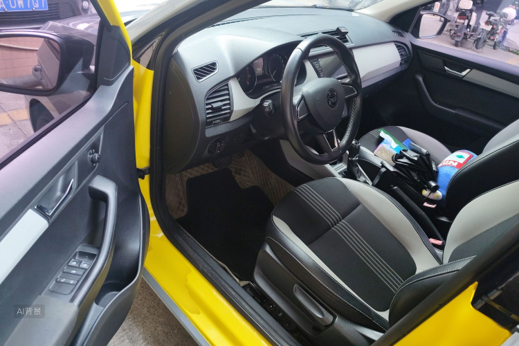 Skoda Fabia 2016 immagine di auto #18