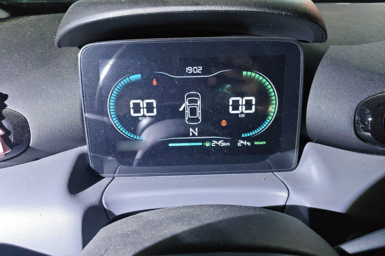 零跑汽车 零跑T03 2022 汽车图片 #18