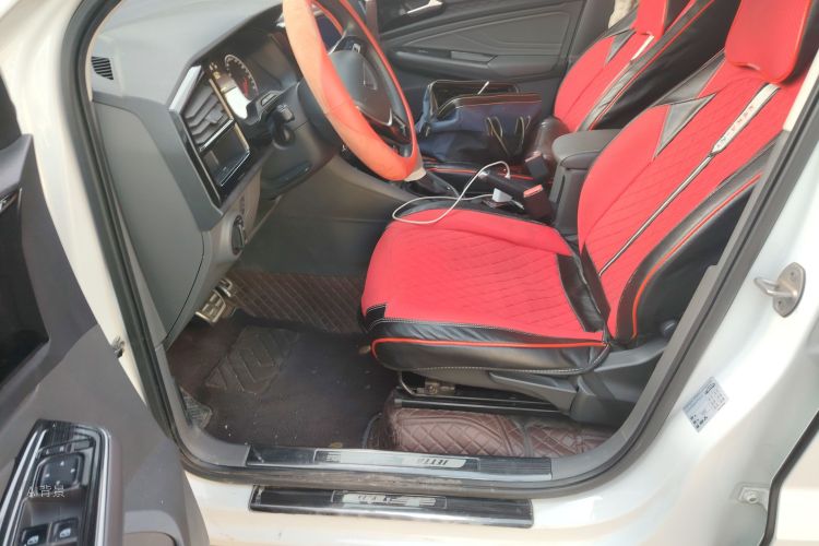 VS5 2020 car image #18