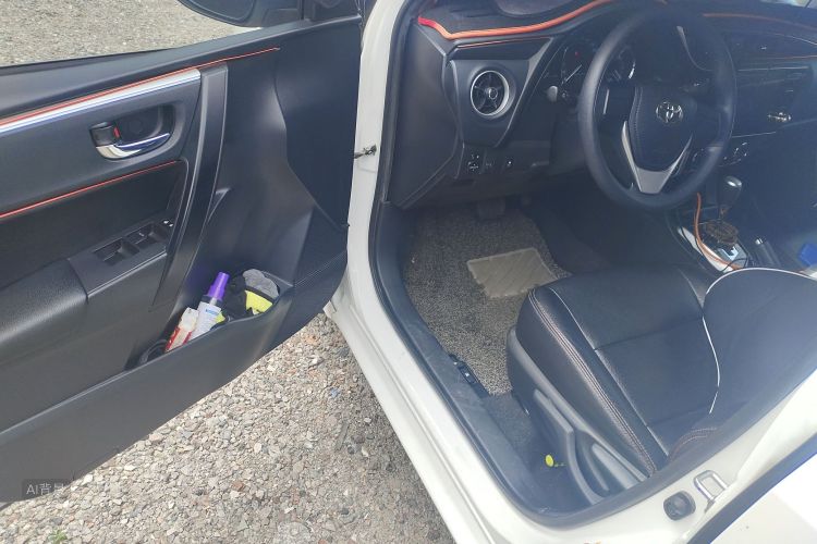 Corolla 2018 immagine di auto #18