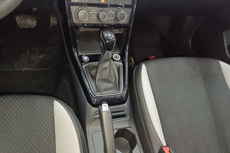 Volkswagen Tacqua 2023 car image #18