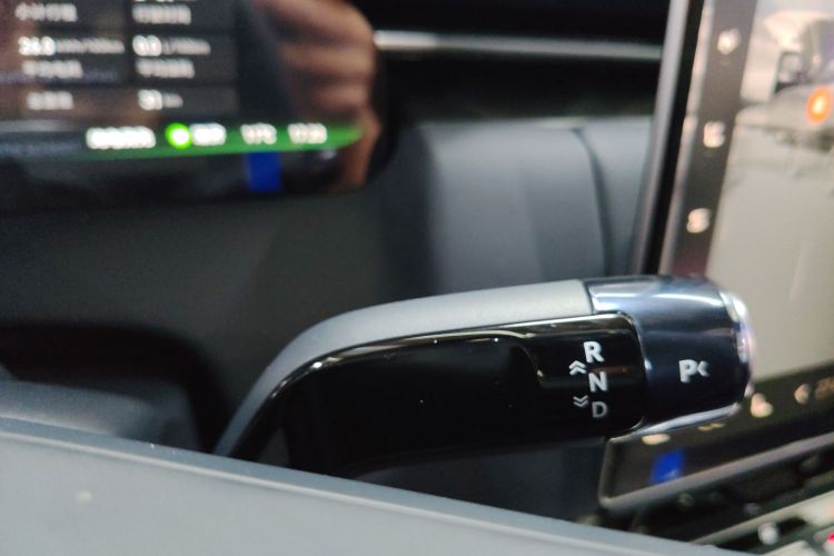 极氪 极氪9X 2026 汽车图片 #18