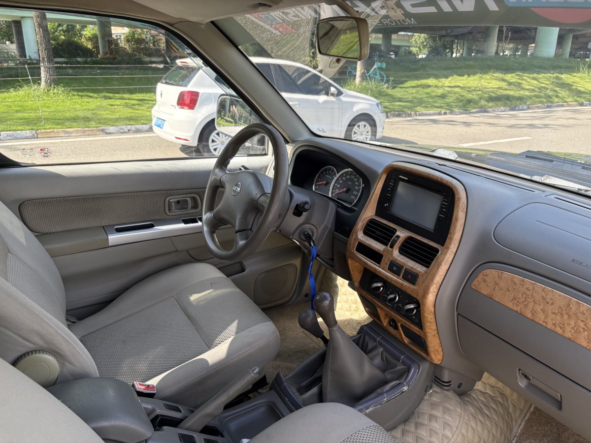 日产 日产帕拉丁 2011 汽车图片 #18