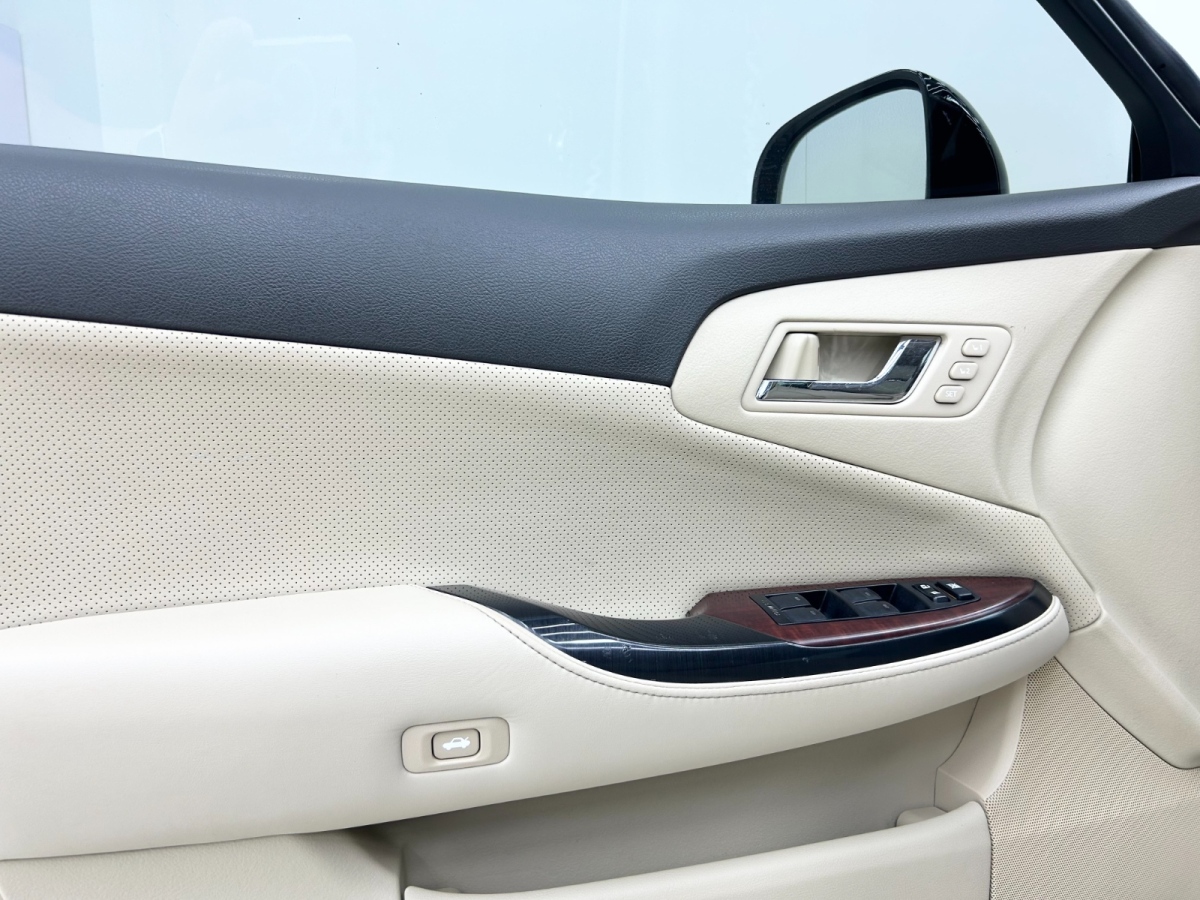 丰田 皇冠 2010 汽车图片 #18