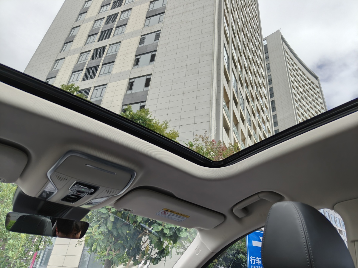 HongQi HS7 PHEV 2024 car image #18