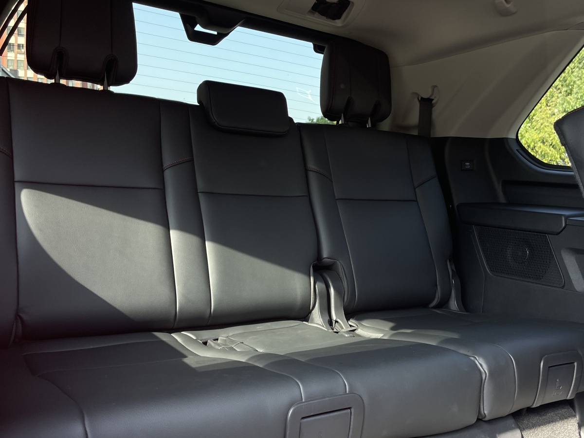 Toyota Sequoia 2023 #18 Toyota Sequoia 2023 imagen de coche #18