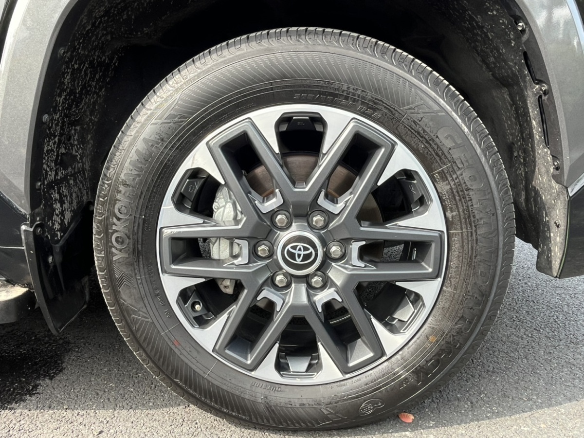 Toyota Sequoia 2023 #18 Toyota Sequoia 2023 imagen de coche #18