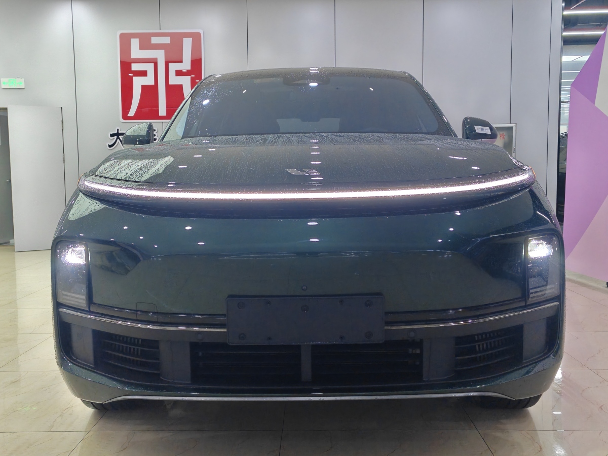 Li L8 2023 изображение автомобиля #18