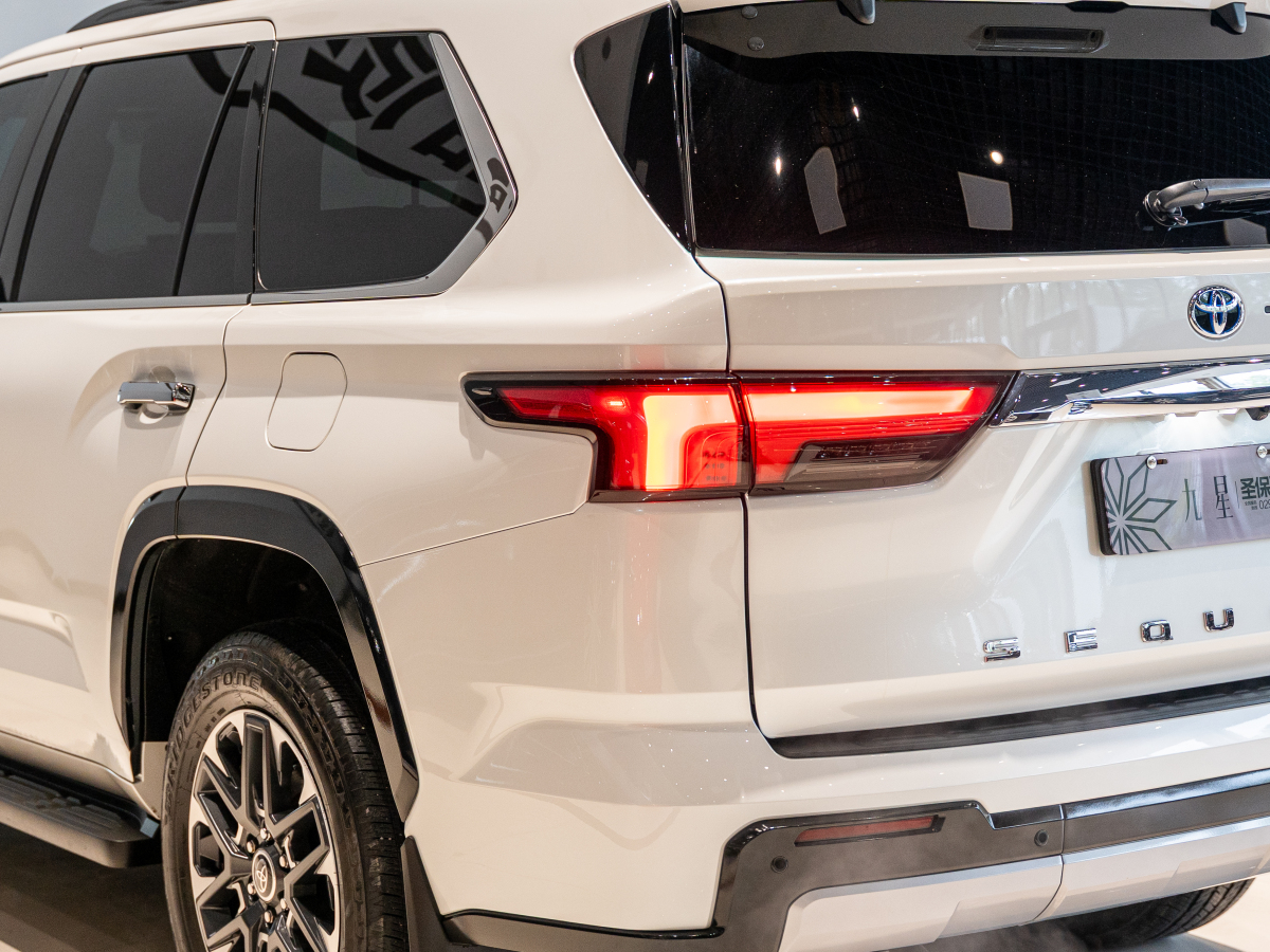 Toyota Sequoia 2023 #18 Toyota Sequoia 2023 imagen de coche #18