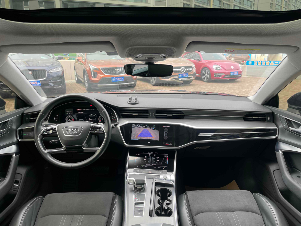 Audi Q6L Sportback e-tron 2023 car image #18