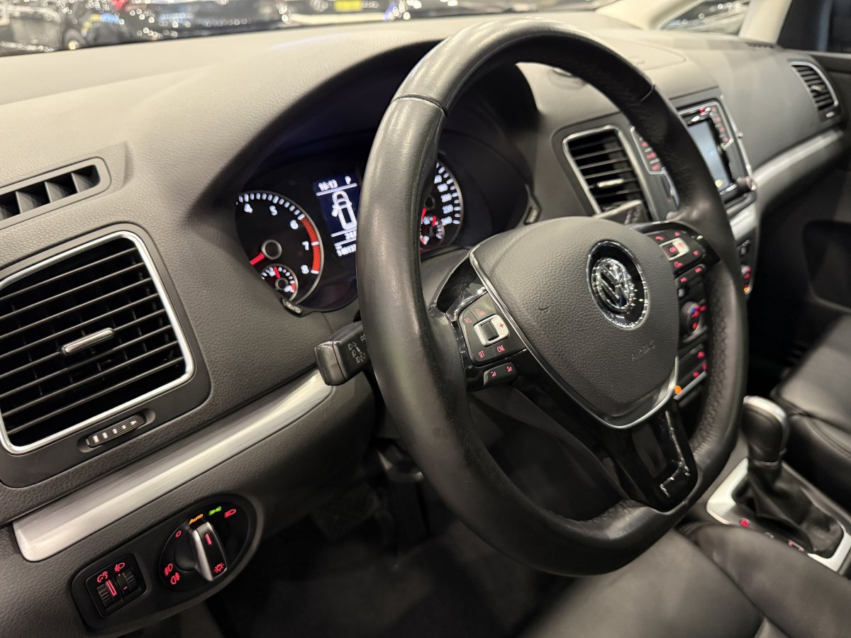 Volkswagen Sharan 2016 imagem de carro #18