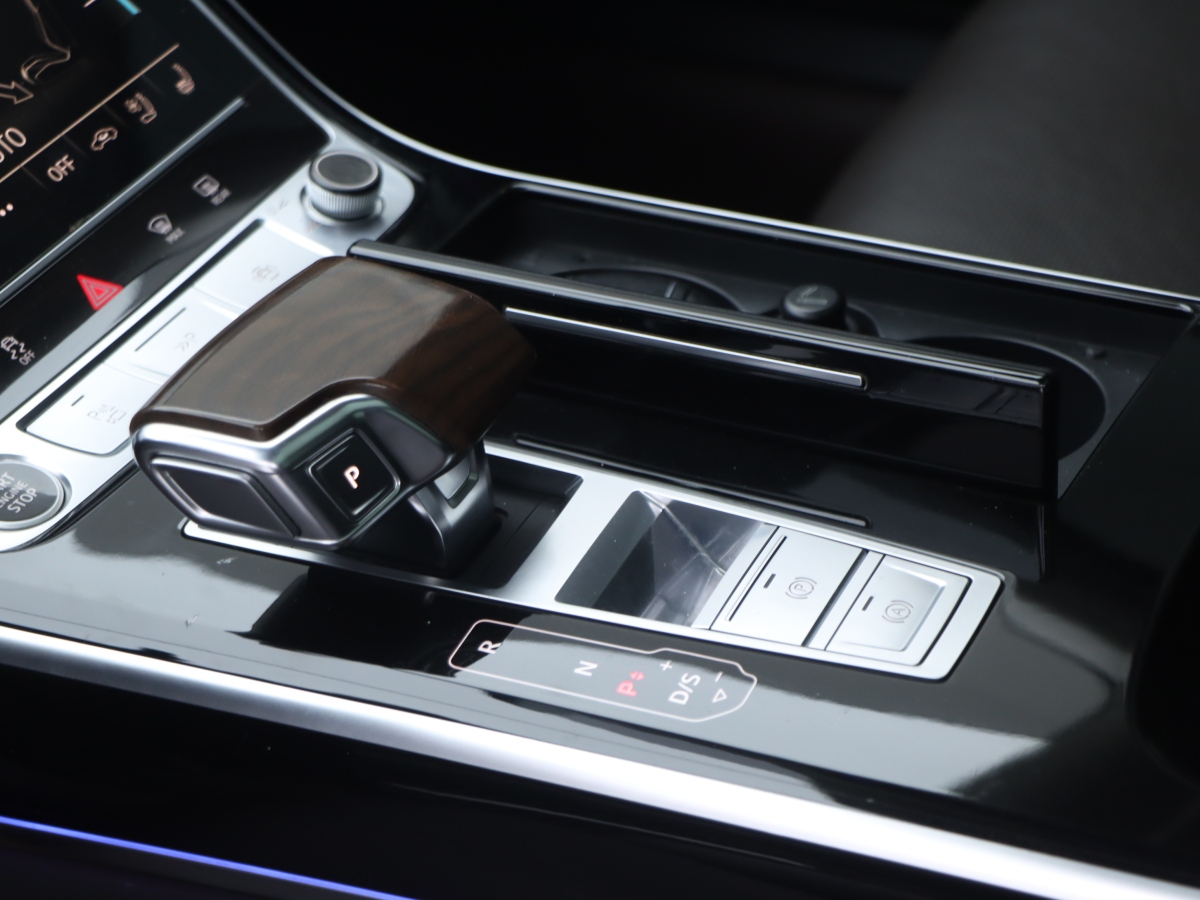 Audi A8 New Energy 2021 #18 Audi A8 New Energy 2021 immagine di auto #18