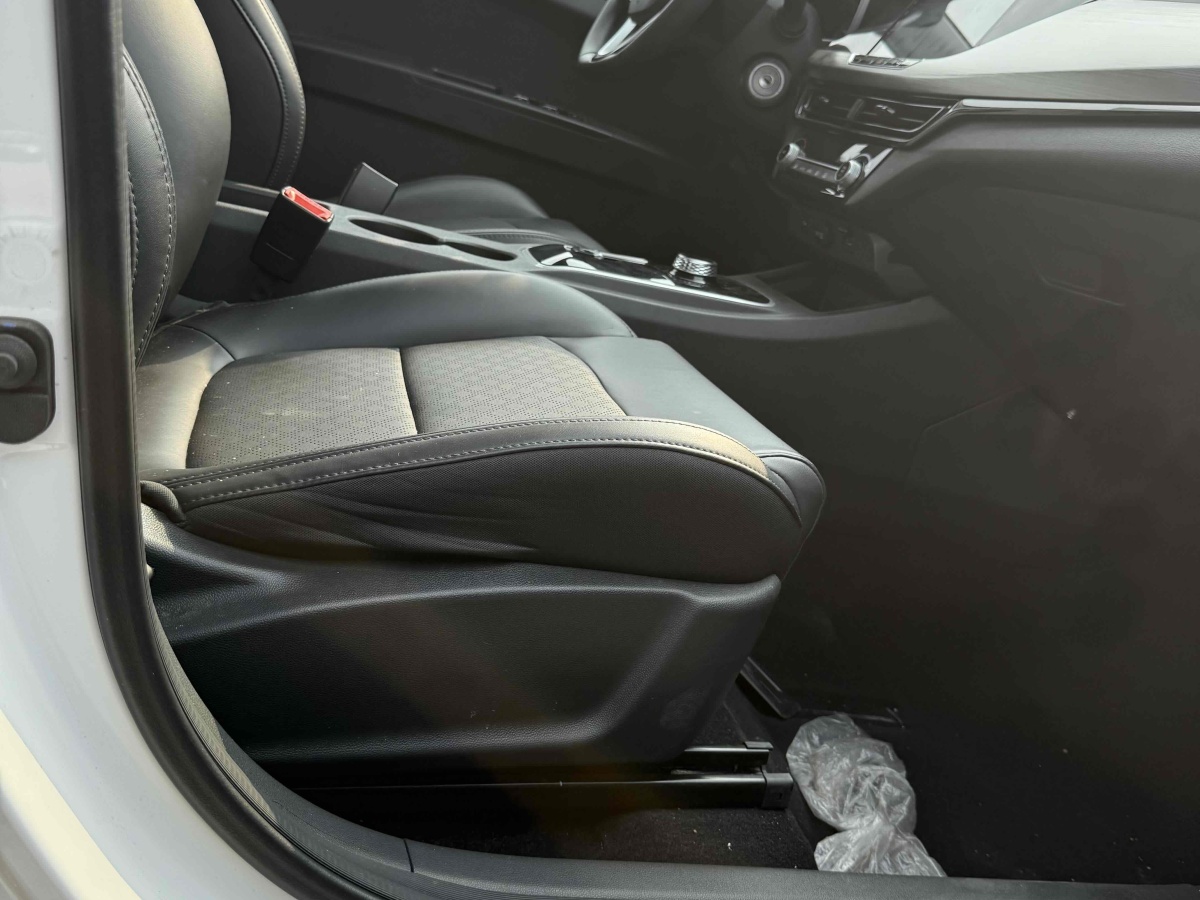 Changan EadoPHEV 2023 #18 Changan EadoPHEV 2023 car image #18