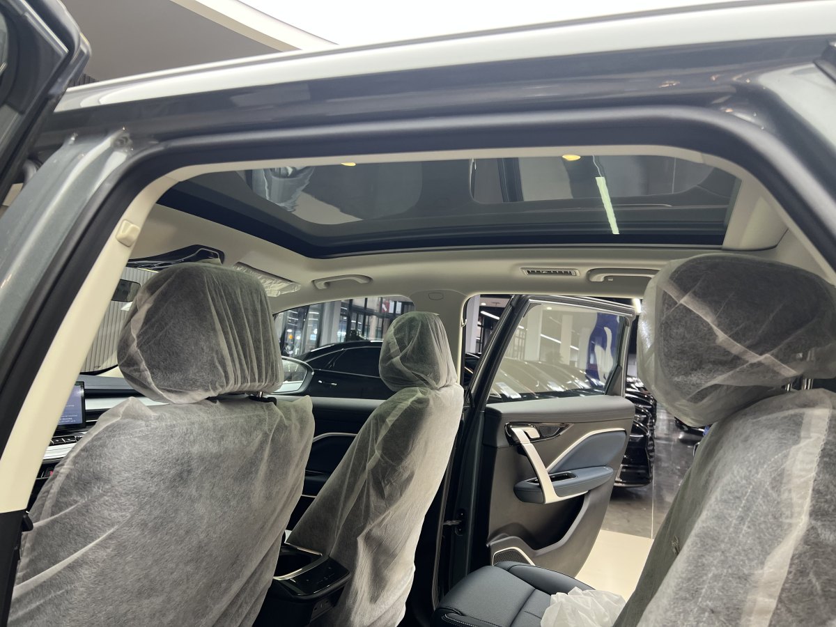 GEELY JiaJi 2025 car image #18