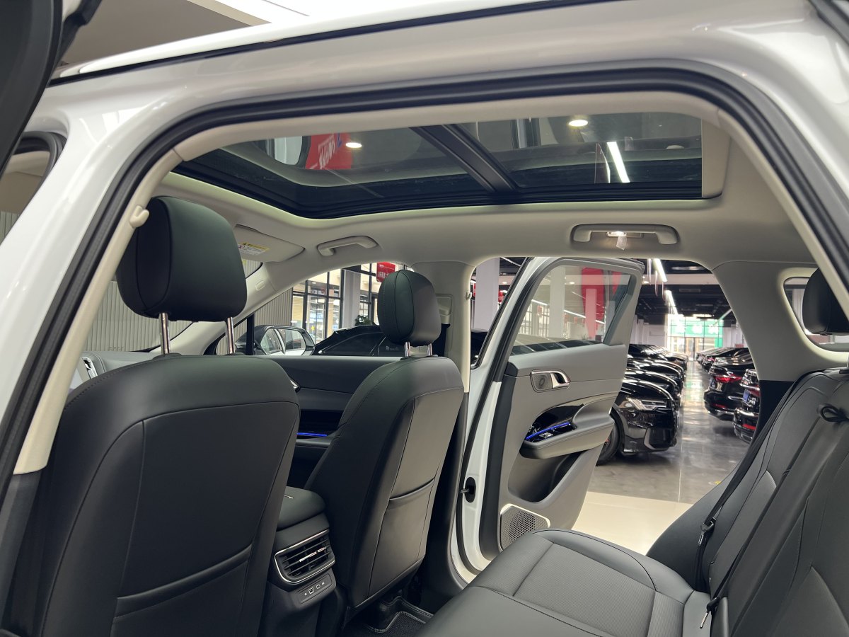 HongQi HS3 2025 صورة سيارة #18