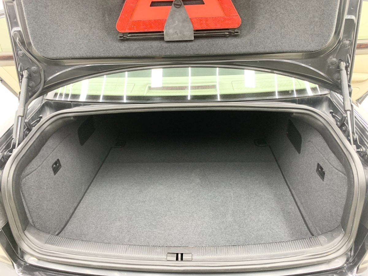 Audi Q6L Sportback e-tron 2003 car image #18